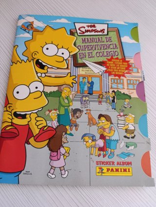 Lote 2 Álbumes: The Simpsons y Mundo Canino
