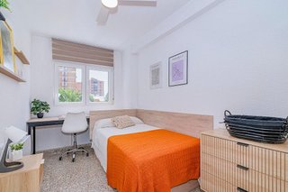 Piso en alquiler en Polígono Cartuja – La Paz en Granada