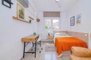 Piso en alquiler en Polígono Cartuja – La Paz en Granada
