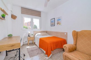 Piso en alquiler en Polígono Cartuja – La Paz en Granada