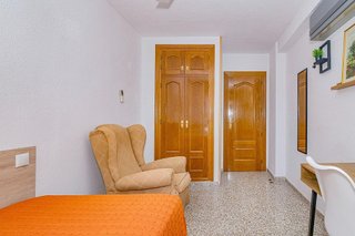 Piso en alquiler en Polígono Cartuja – La Paz en Granada