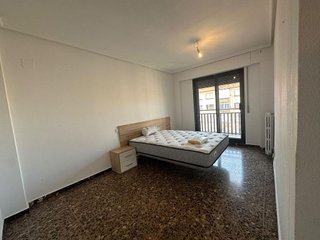 Piso en alquiler en Ciudad Jardín - Parque Roma en Zaragoza