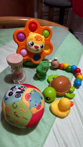 Lote de juguetes para bebés