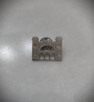 Pin metálico