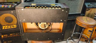Amplificador de Guitarra "General" 1974X