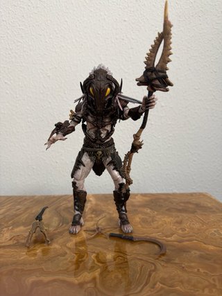 Alpha Predator Neca Figura