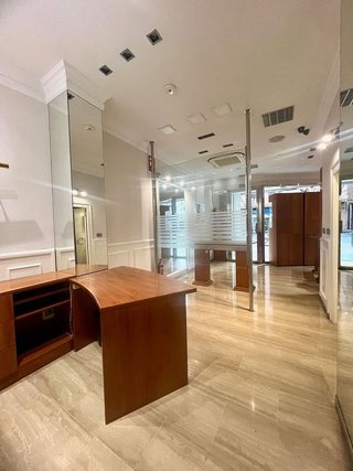 Local comercial en alquiler en Instituts - Universitat en Lleida