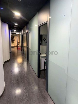 Local comercial en alquiler en La Dreta de l'Eixample en Barcelona
