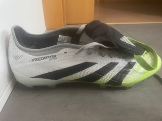 Botas de fútbol Adidas Predator