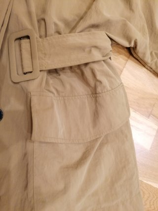 Parka larga ZARA dorada ocre talla M