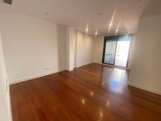Piso en alquiler en Valdeacederas en Madrid