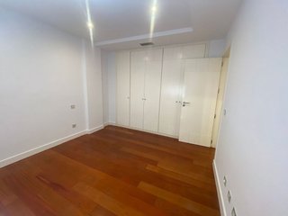 Piso en alquiler en Valdeacederas en Madrid