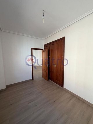 Piso en alquiler en Centro Ciudad en León