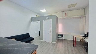 Local comercial en alquiler en Colores - Entreparques en Sevilla