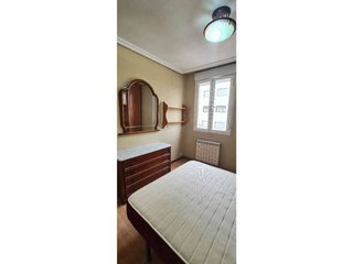 Piso en venta en Universidad - Los Lirios en Logroño