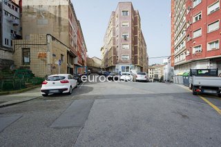 Local comercial en venta en Numancia - San Fernando en Santander