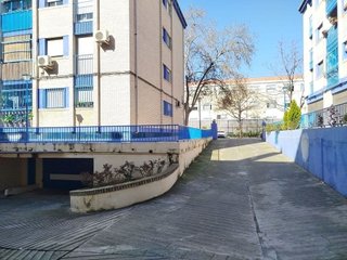 Garaje en venta en Polígono Cartuja – La Paz en Granada