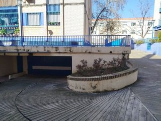 Garaje en venta en Polígono Cartuja – La Paz en Granada