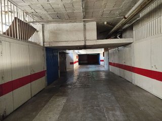 Garaje en venta en Polígono Cartuja – La Paz en Granada
