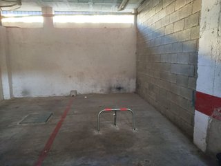 Garaje en venta en Polígono Cartuja – La Paz en Granada