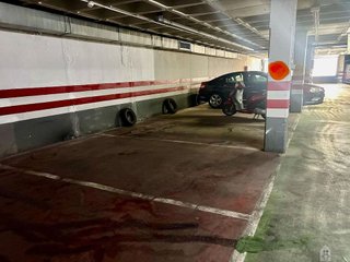 Garaje en venta en Cruz Roja en Sevilla