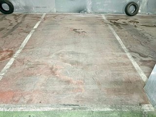 Garaje en venta en Cruz Roja en Sevilla