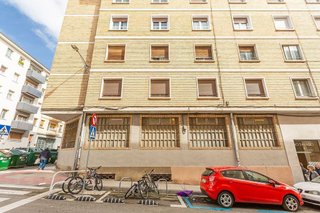 Local comercial en venta en Azpilagaña en Pamplona