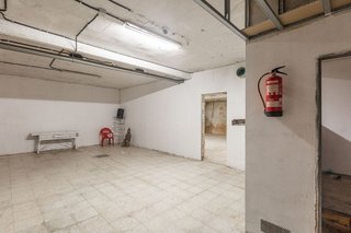 Local comercial en venta en Azpilagaña en Pamplona
