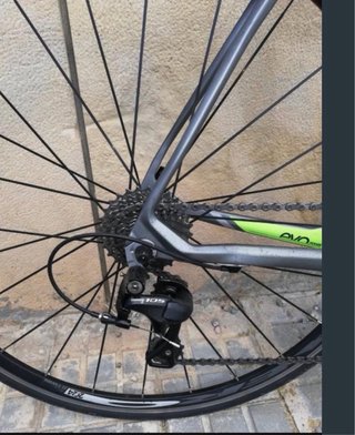 Bicicleta B’TWIN MACH 720 CF Carbono – Shimano 105