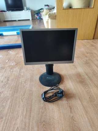 Pantalla AOC 24 con cable