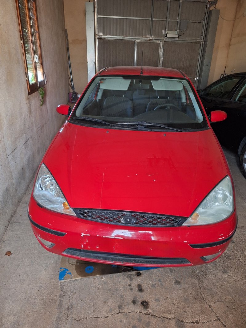 Ford Focus 2001 - foto 1