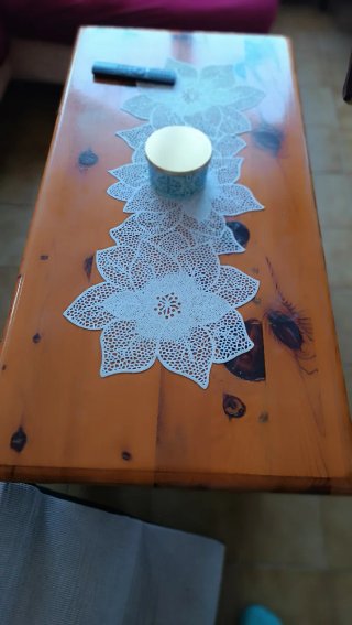 Mesa de comedor de madera