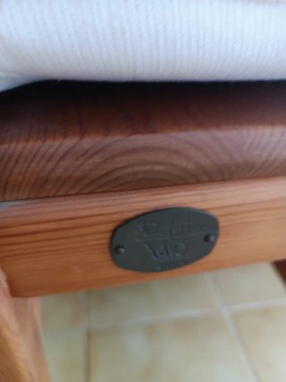 Mesa de comedor de madera