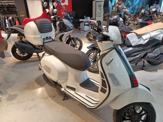 Vespa GTS 310 Super Sport Blanca