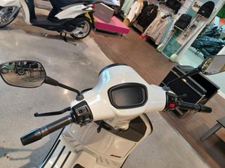 Vespa GTS 310 Super Sport Blanca