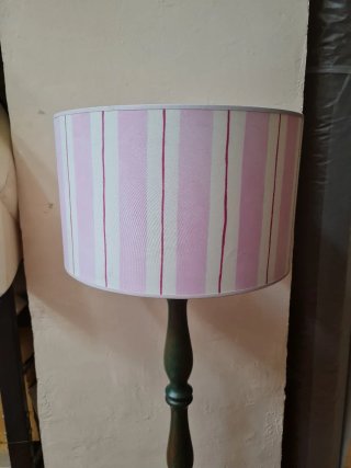Lámpara de pie madera y tela