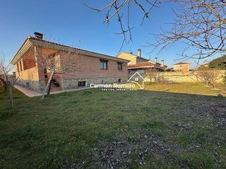 Chalet en venta en Villamayor