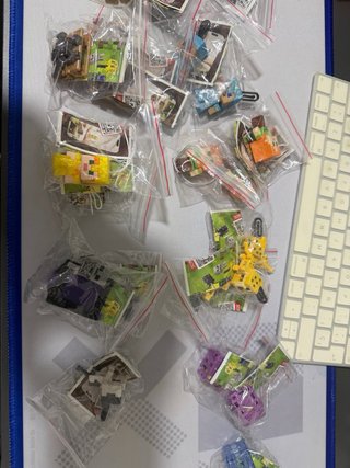 Colección Minecraft Figuras y Cartas kinder joy