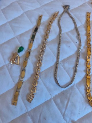 Lote Bisutería Oro y Plata