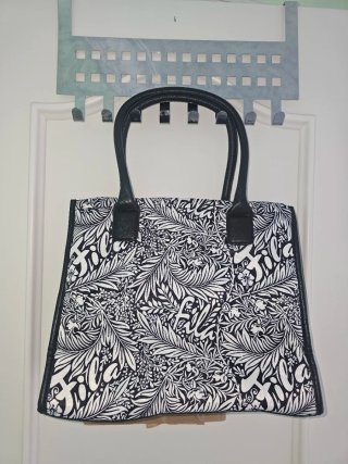 Bolso Fila Negro y Blanco Estampado