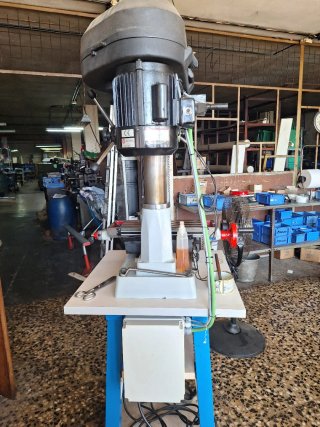 Taladro BELFLEX con mesa fresadora