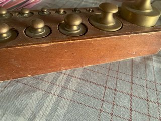 Conjunto 13 pesas balanza antigua