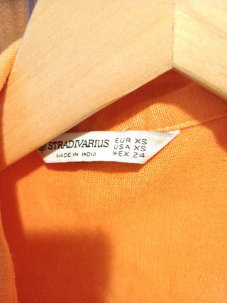 Camisa naranja chica