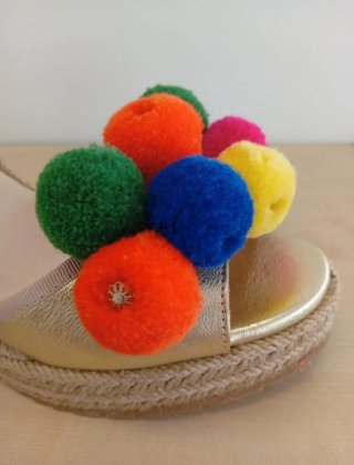 Sandalias de cuña de Moschino