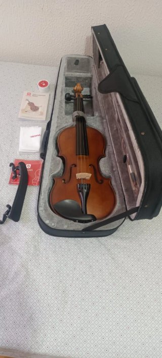 Violín VANGOA con accesorios y funda