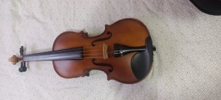 Violín VANGOA con accesorios y funda