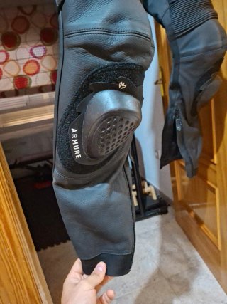 Pantalón cuero deportivo ARMURE/ Talla M