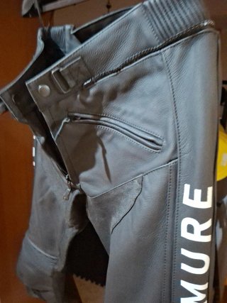 Pantalón cuero deportivo ARMURE/ Talla M