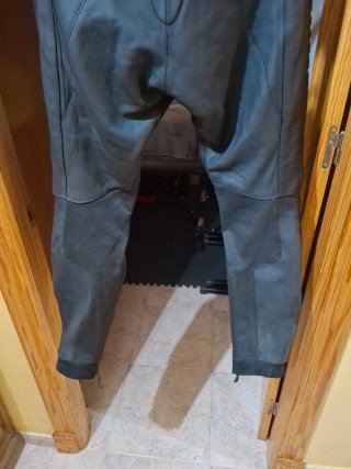 Pantalón cuero deportivo ARMURE/ Talla M