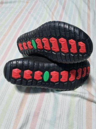 Botas Saguaro Talla 41 Negras Impermeables